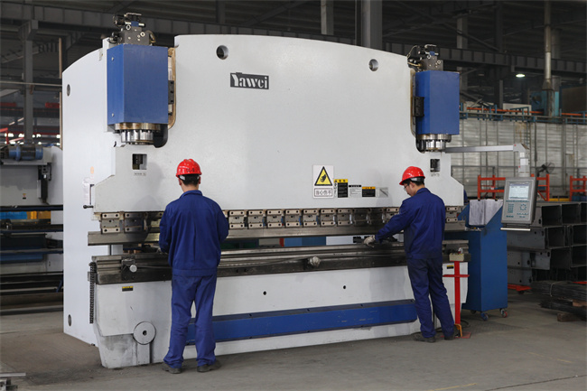 400T數(shù)控折彎機